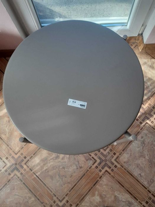 Малка,метална масичка