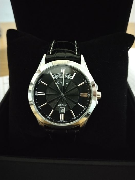 Продам часы оригинал Casio MTP-1381L-1A