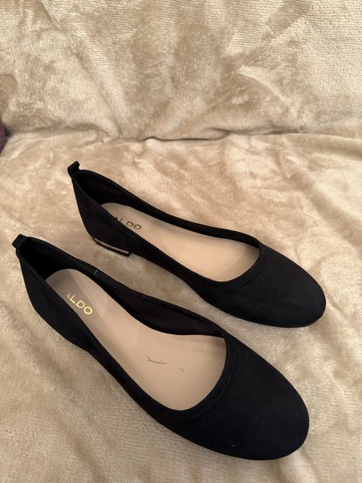 Новые туфли Aldo 38 размер велюр