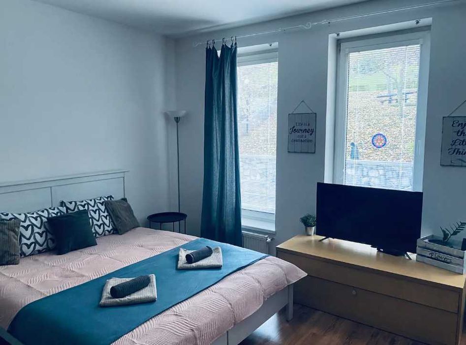 Дава се под наем Едностаен апартамент в Пловдив, Изгрев - 30 кв.м за 200 € - Снимка #1