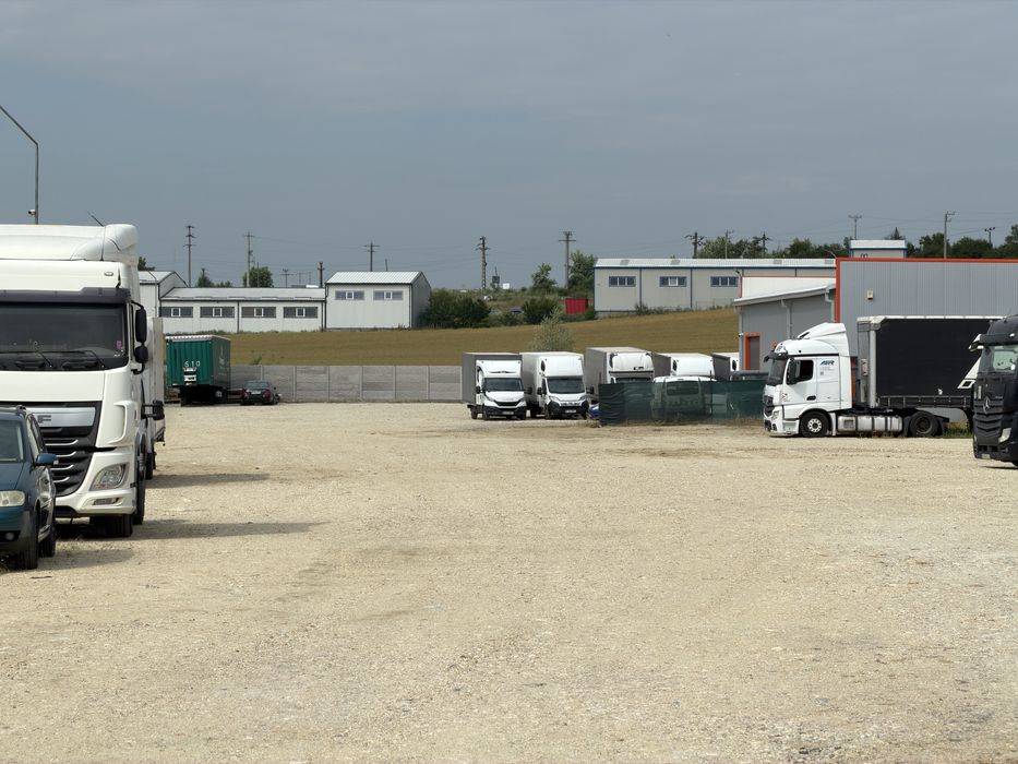 Parcare camione, dube, aututilitare, masini,motociclete in hala