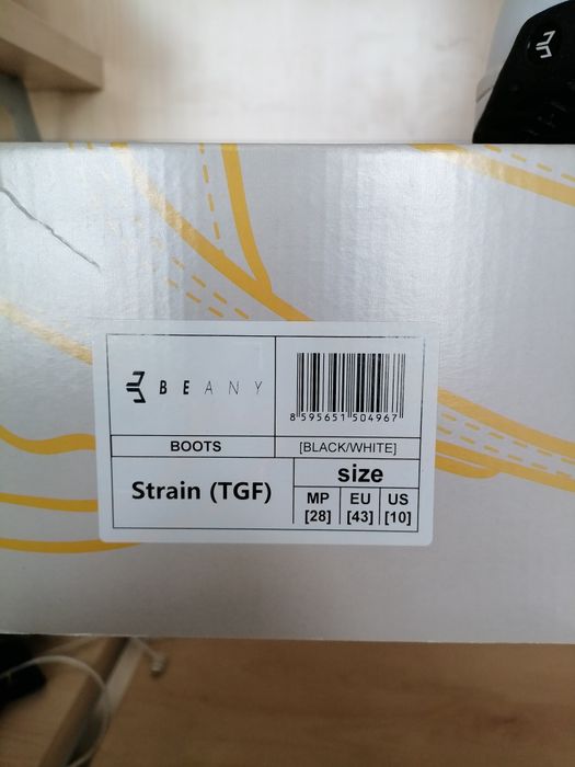 Boots snowboard Beany Strain Tgf Nou! Marime 42,43,45