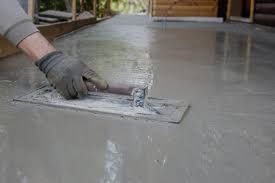 Крыша кладка стяжка штукатурка  делаем и траншеи яма копать