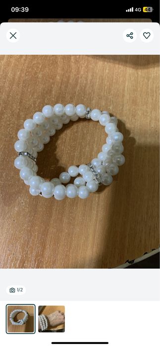 Украшения полудрагоценные.