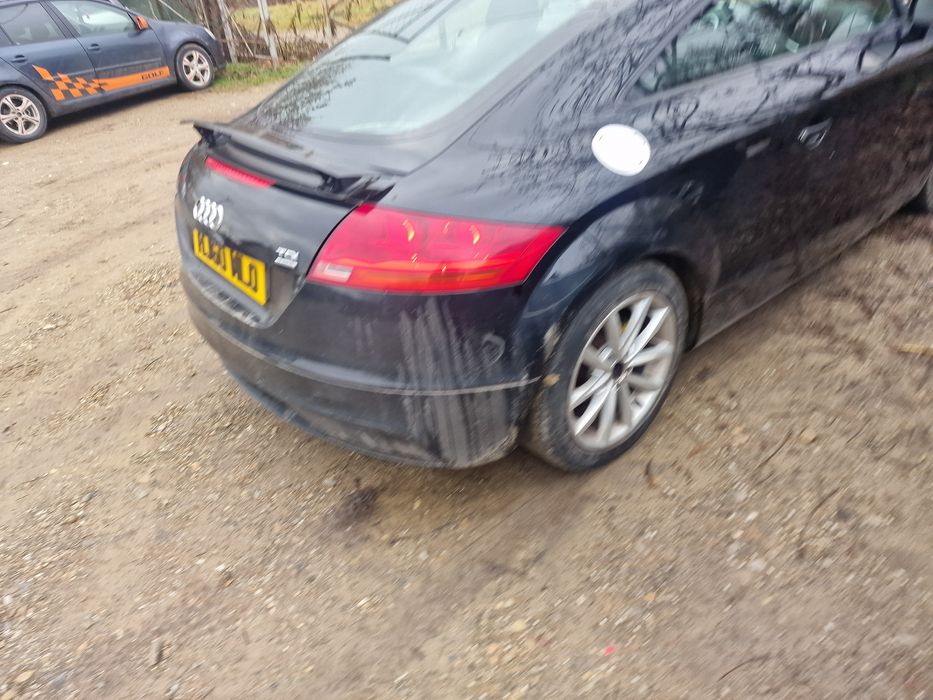 Dezmembrez Audi TT 2010 2.0 tdi CFG quattro