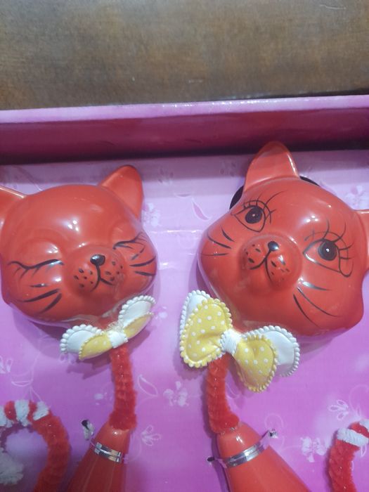 Статуэтки кошечек,две штуки