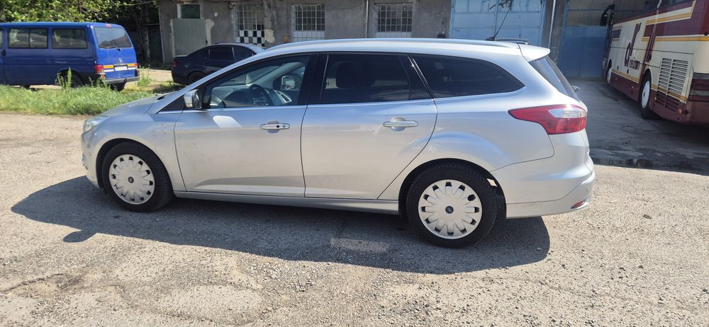 FORD Focus 2013 — imagine 3