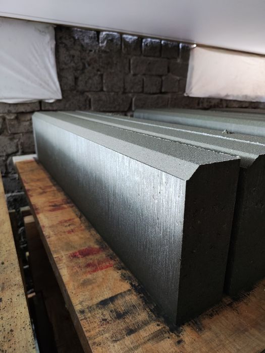 Поребрик, камень бортовой тротуарный, бордюрный камень