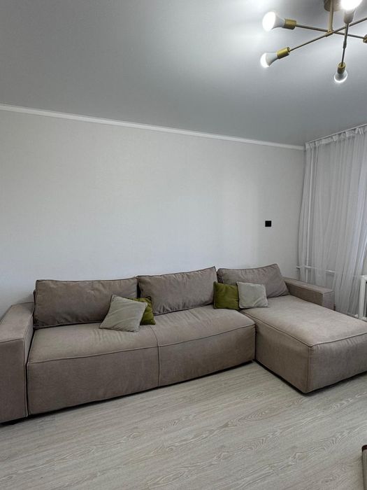 продам диван 4 метра