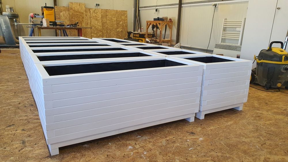 Jardiniere si ghivece (pret redus) pt terase si gradini - lemn masiv