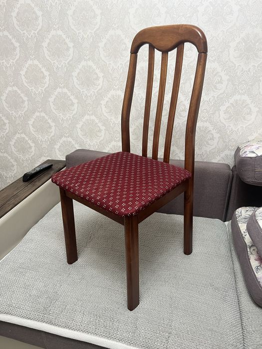 Стол и стулья, комплект