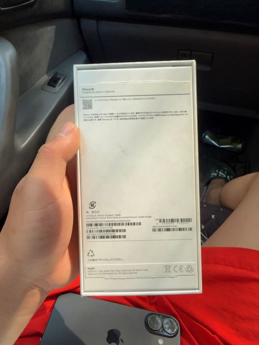 iPhone 16 срочно продам