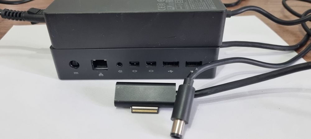Докстанция Microsoft Surface