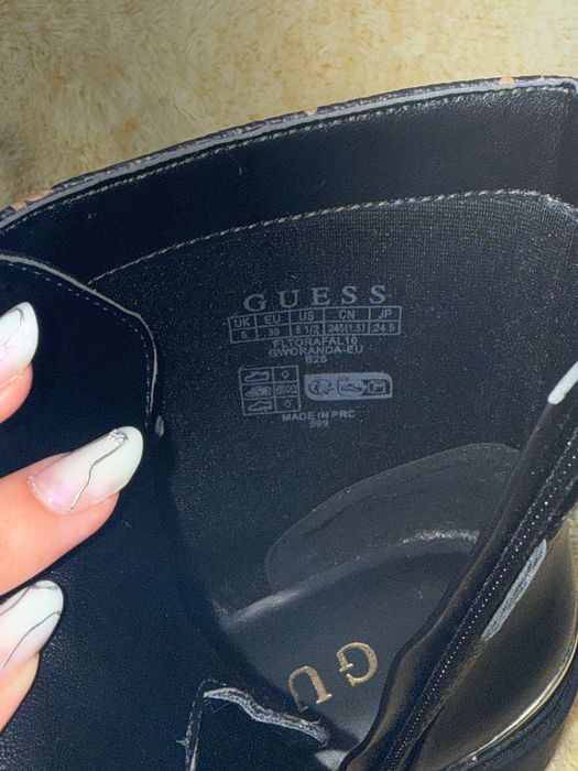 Ghete Guess Originale, nou cu etichetă, măsura 39, sunt superbeee