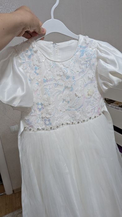 Нарядное платье для девочки