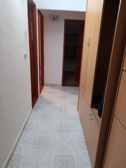 Inchiriez apartament