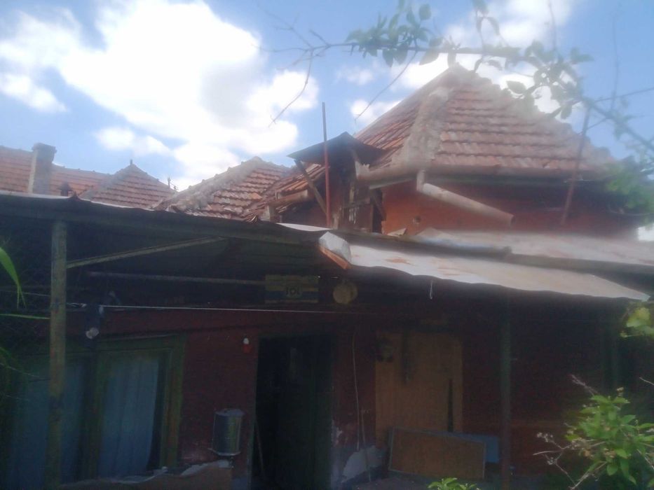 vînd casă bătrânească sat Mânerău nr  76