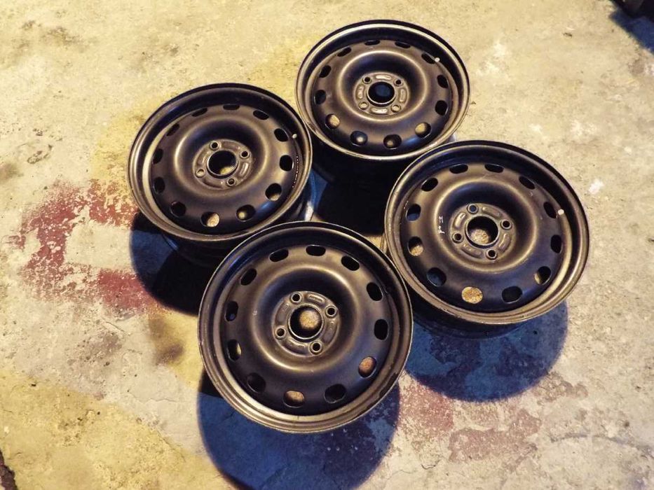vand 4 jante de tabla pe 14" pt ford,fiesta,focus,KA,etc pret 400 ron