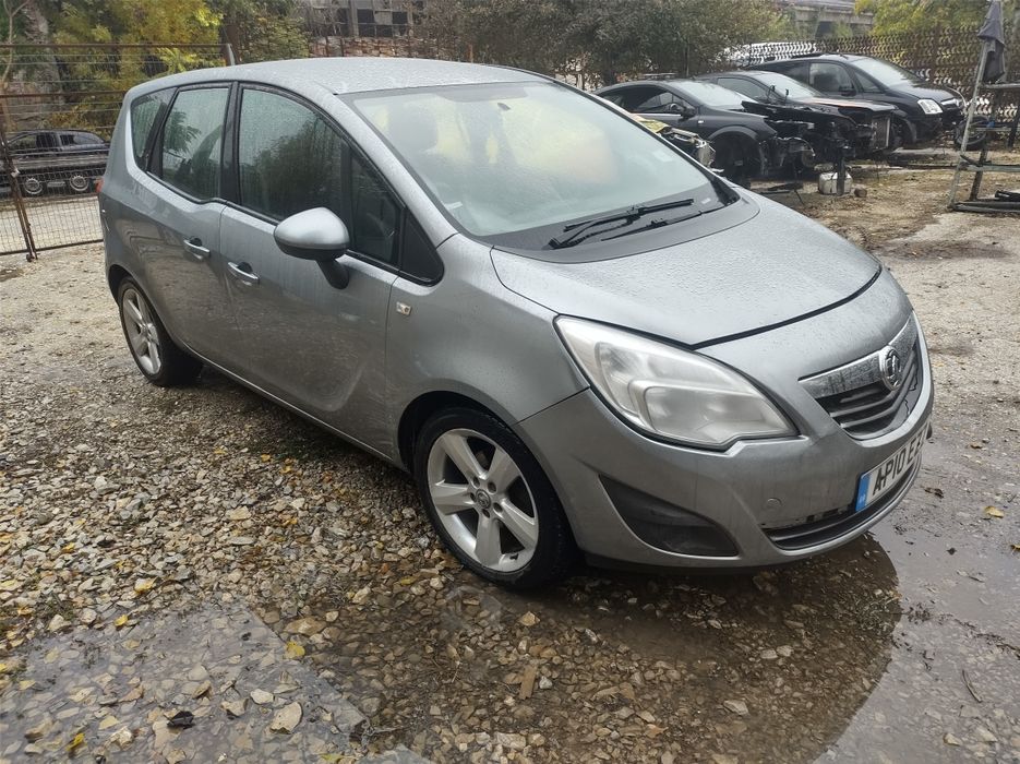 Opel Meriva B на части