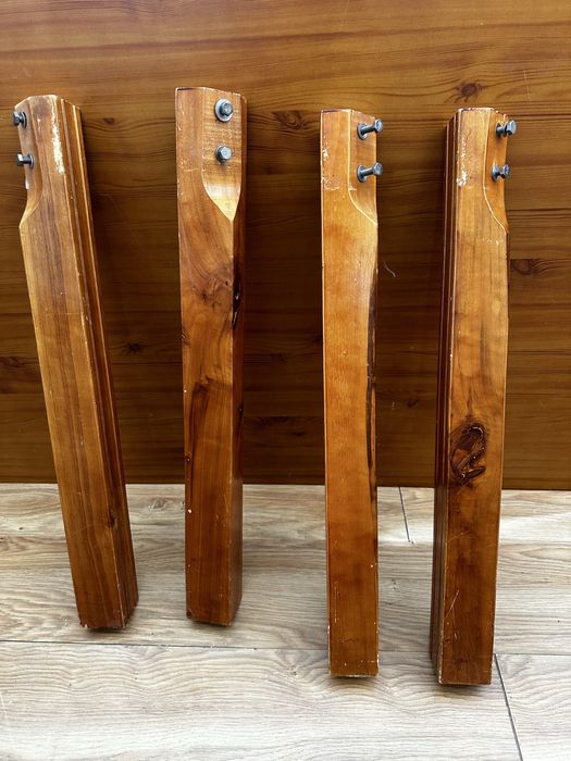 Стол для гостинной