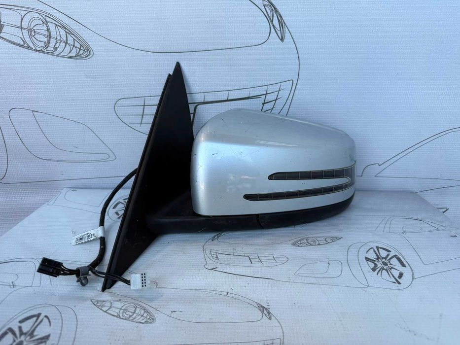 Oglindă Retrovizoare Stânga Electrică 4 x 7 Pini Mercedes-Benz C-Class W204 Sedan A2048106693 2010 / [2007-2014] / (5B2)