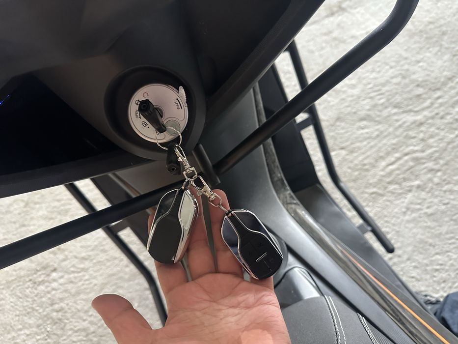 TEZZA N-MAX EFI 150 куб.— бензиновый скутер
