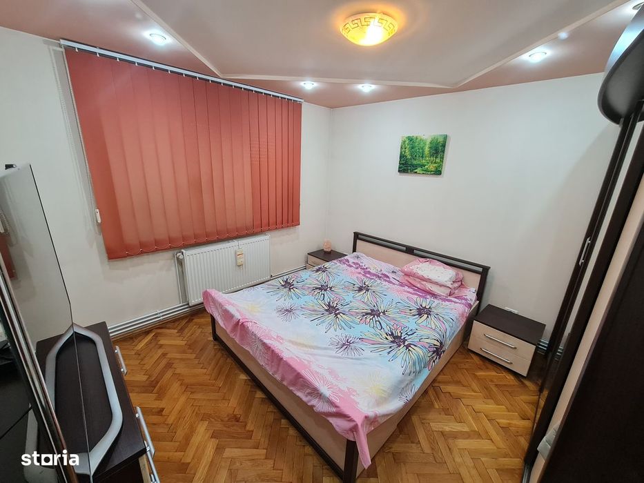 Inchiriez apartament 2 camere Modern Bou Rosu, et. 1, Centrala, Clima.