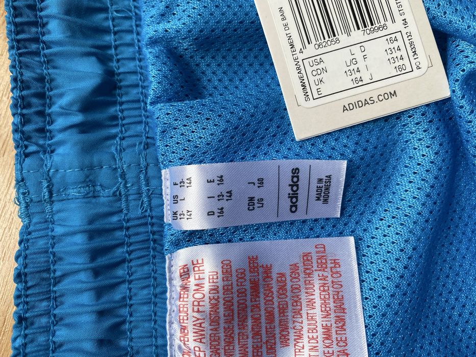 Adidas Costum de baie  marime 164 15-16 anisi slapi marime 40  set