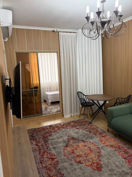 Продаётся квартира Чиланзар 17 квартал 2в3/4/4 зеркалка