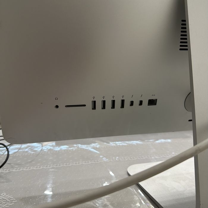 iMac 21.5 inch late 2015