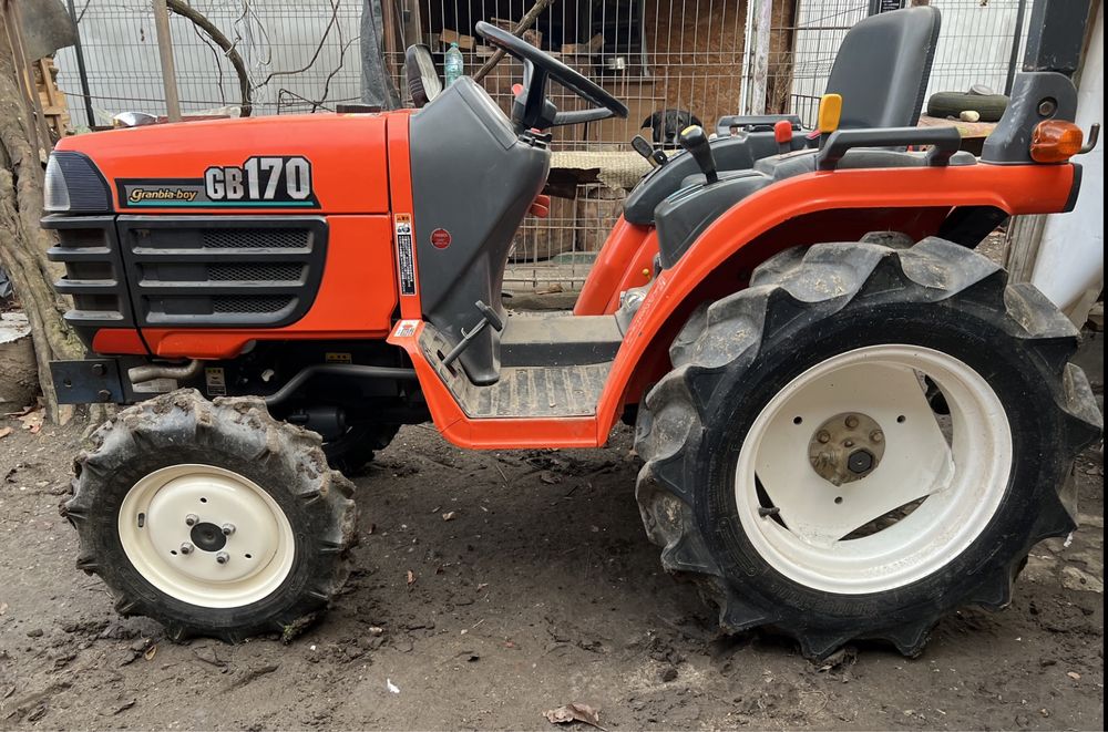 Tractor Kubota 17cp cu freză