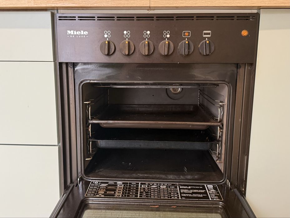 Фурна за Вграждане Miele / Миеле 595 , 600 , 540