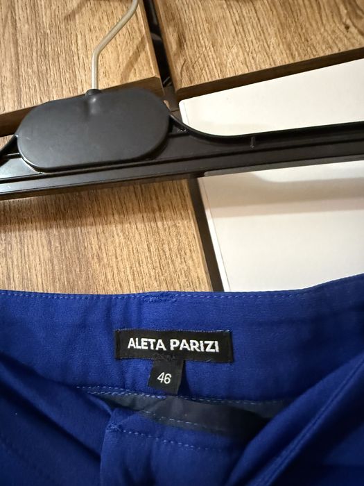 Дамски костюм Aleta Parizi (Andrews). Обличан един път .