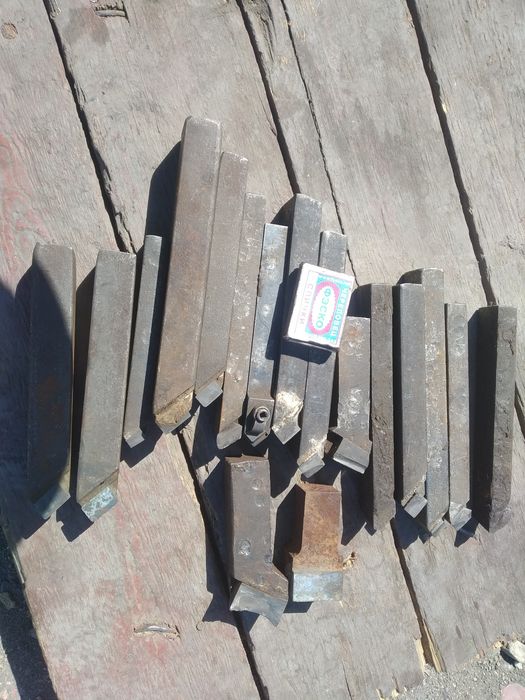 Продам токарный инструмент