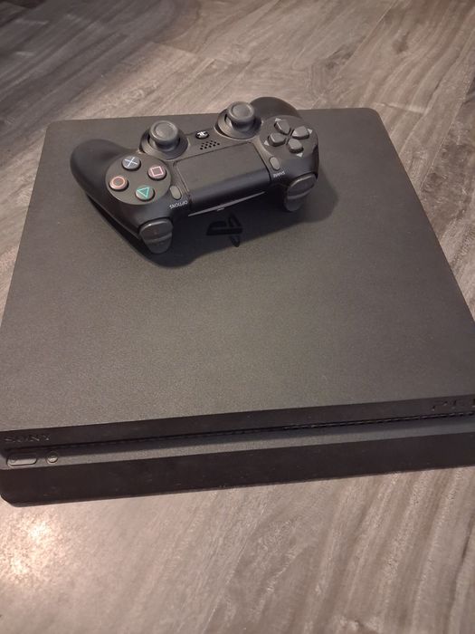 PlayStation 4 de vanzare
