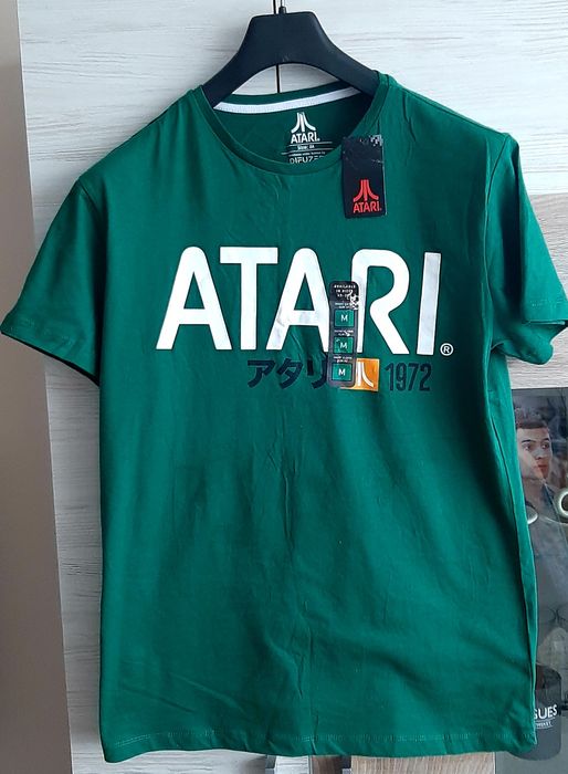 Ефектни блузки иНов камуфлажен панталон-унисекс и