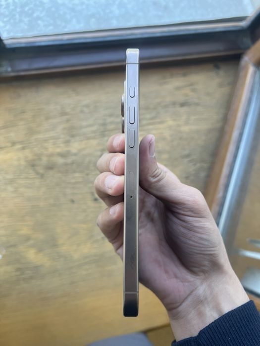 iPhone 16 pro max 256 [100 %, 200 sikl]