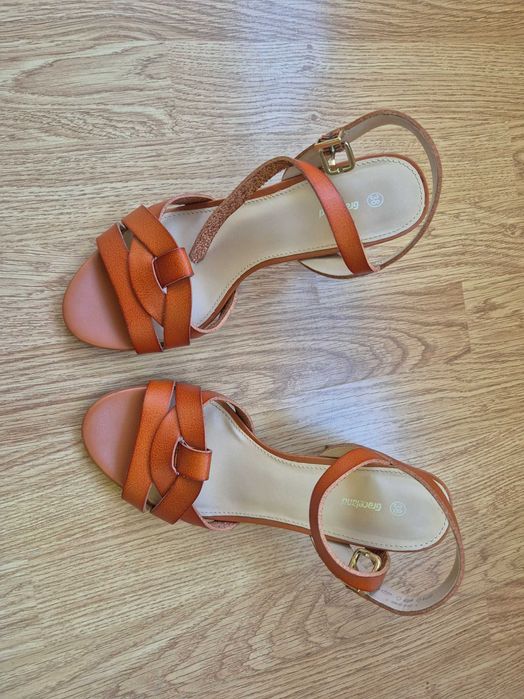 Sandale elegante Graceland maro cu toc masiv marimea 38