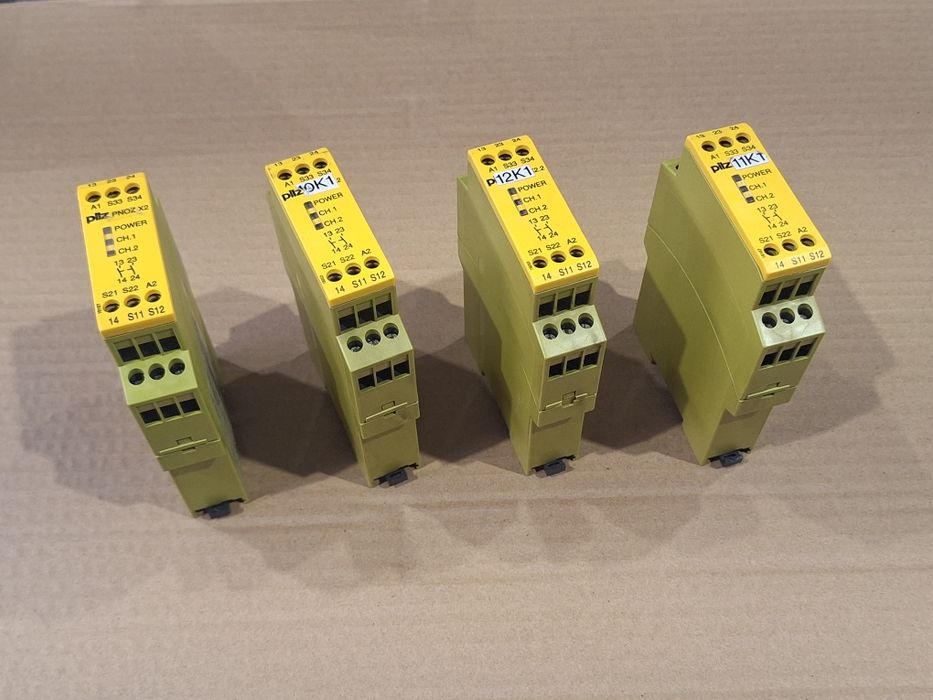 Реле за безопасност Pilz