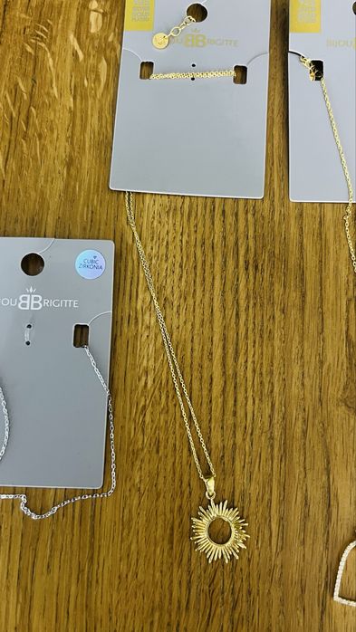 Нови сребърни колиета и обици.Струват до 100лв.Недокосвани.100%сребро.