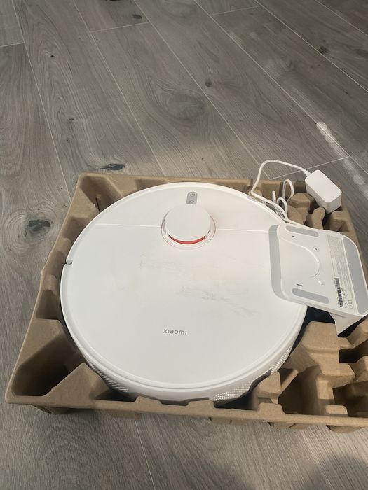 Vând aspirator nou