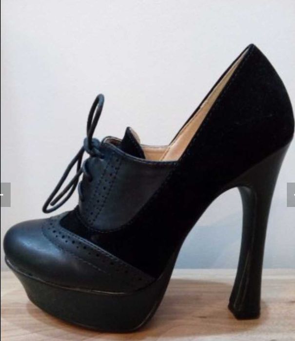 Елегантни кожени обувки