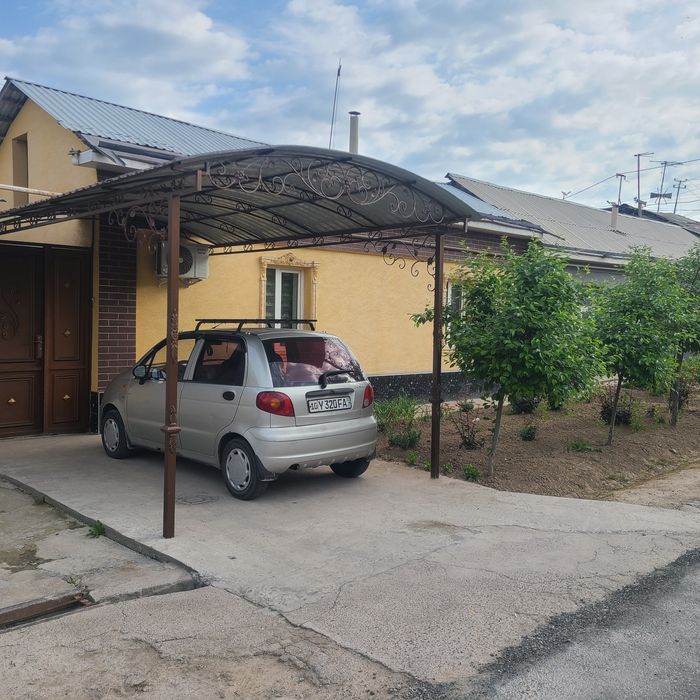 Xovli uy sotiladi