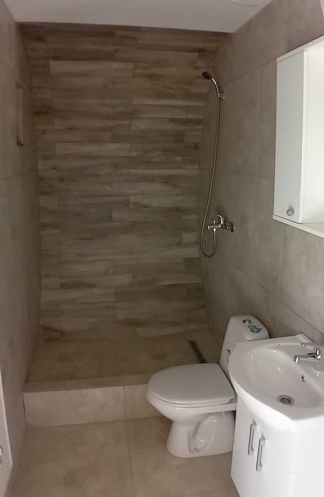 Hala noua 216 mp , teren 600 mp ,birouri 40 mp Magureni - Ph.