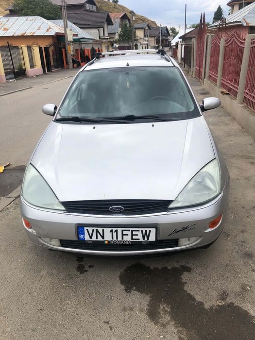 Vând Ford focus 1.6 benzina  gpl