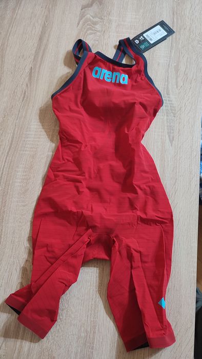Costum inot de competitie