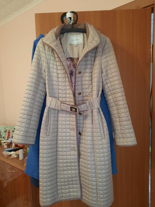 Продам болоньевое пальто женское