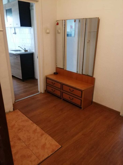 Inchiriez Apartament  2 Camere, Decomandat, Alexandru cel Bun