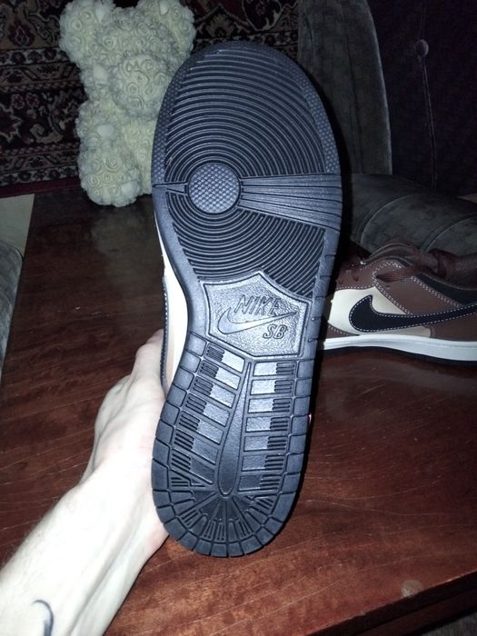 Продам новые летние кроссовки Nike