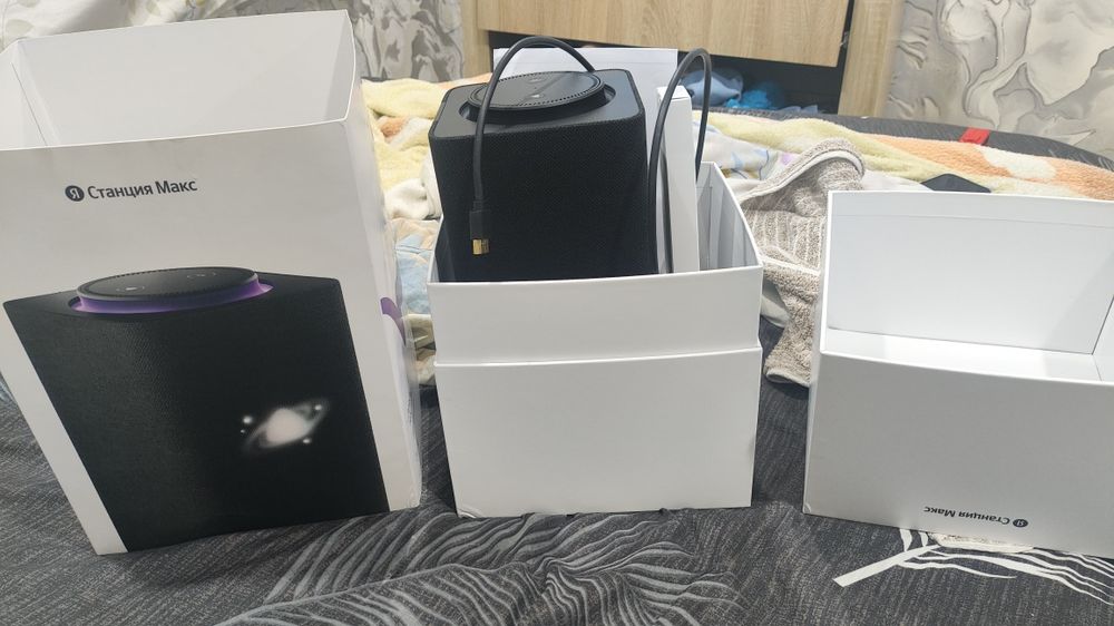 Продам новую Яндекс Макс